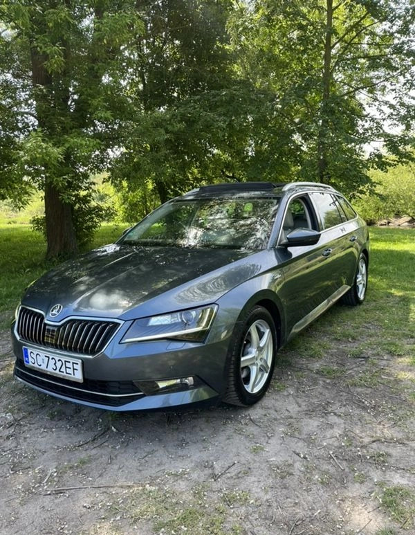 Skoda Superb cena 72900 przebieg: 177000, rok produkcji 2017 z Częstochowa małe 562